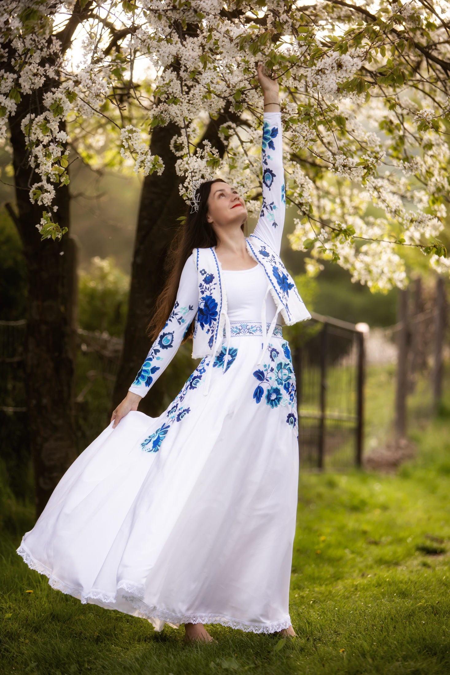 Saténová sukňa Kvety Senohradu