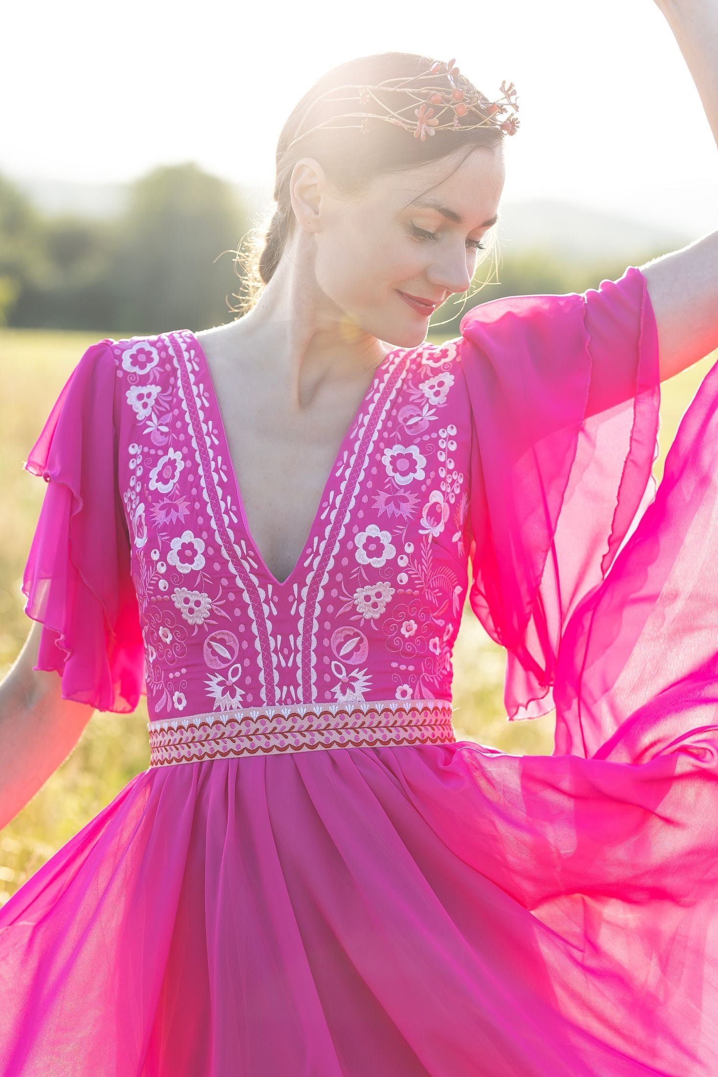 Ružové šifónové šaty Sága krásy