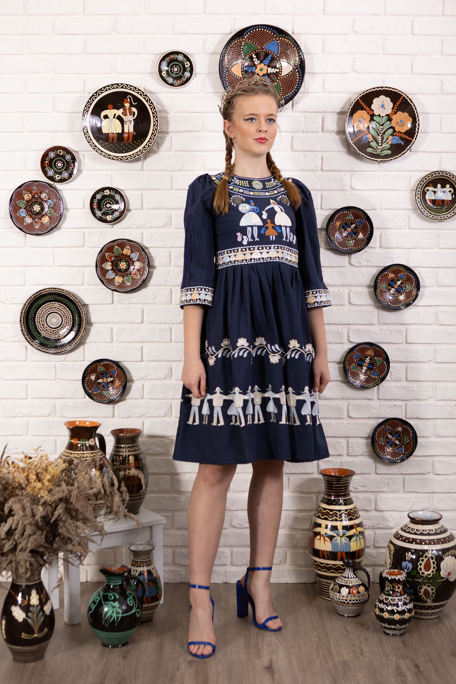 Tmavomodré šaty Pozdišovská karička