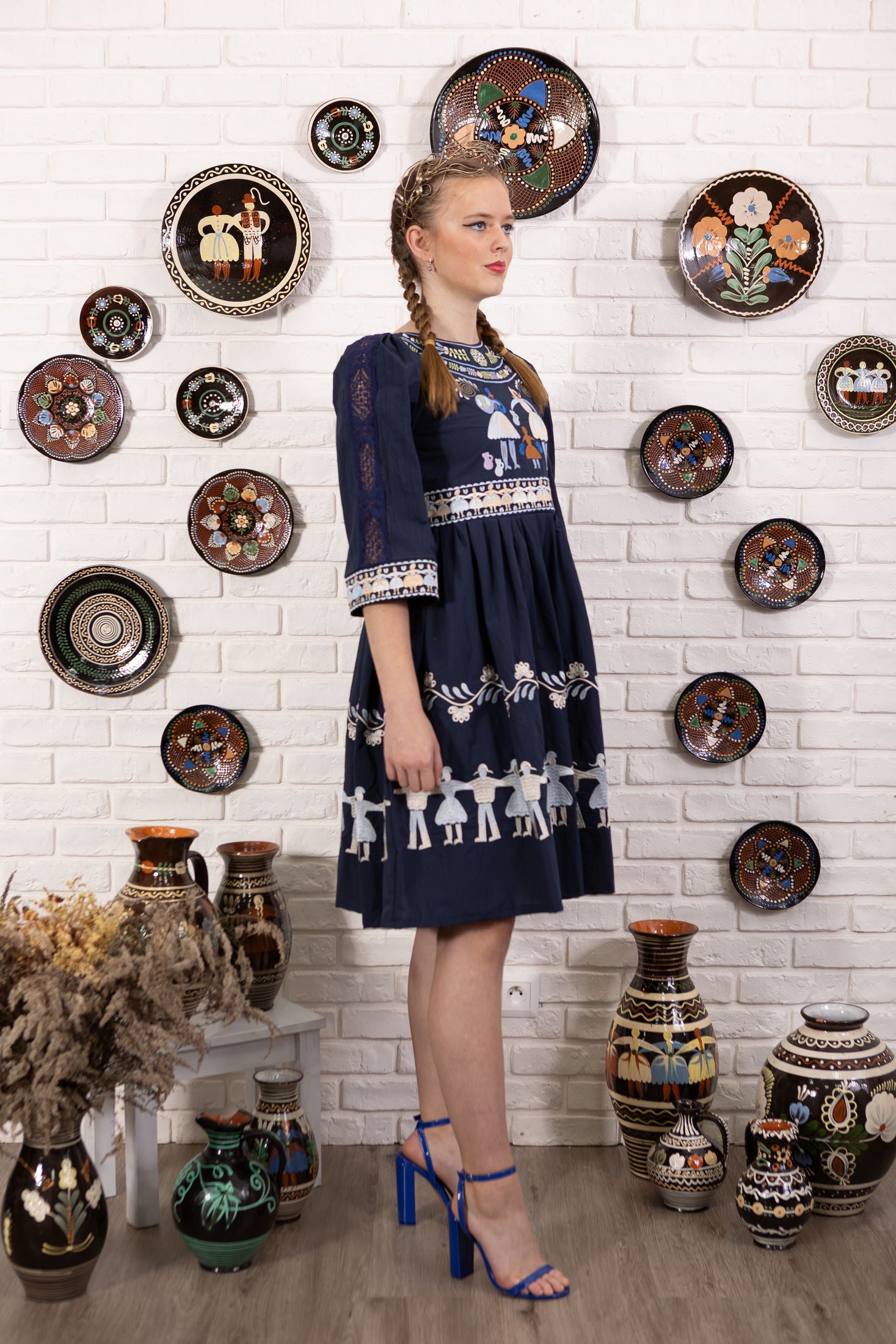 Tmavomodré šaty Pozdišovská karička