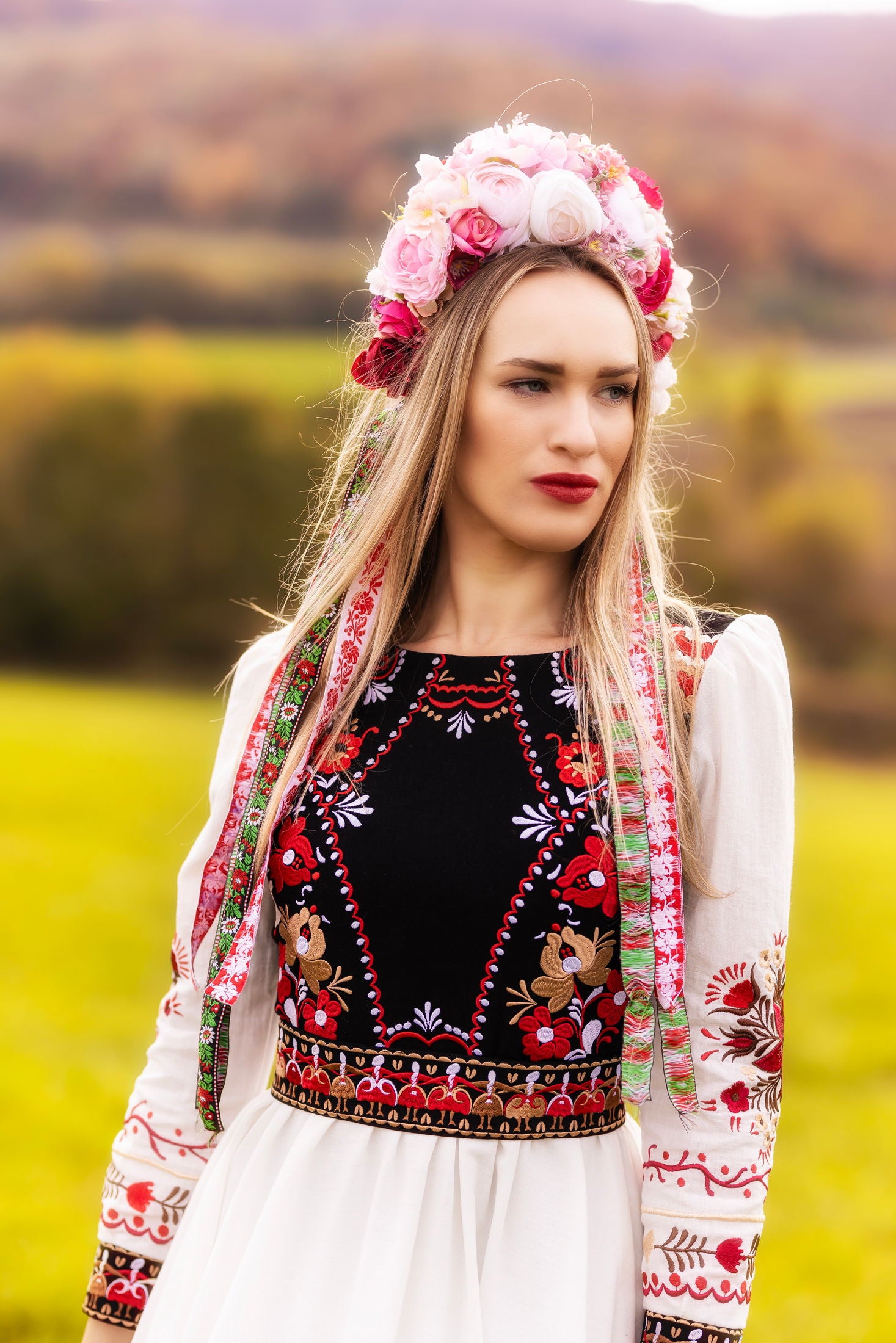 Vyšívané šaty Pozdišovská karička