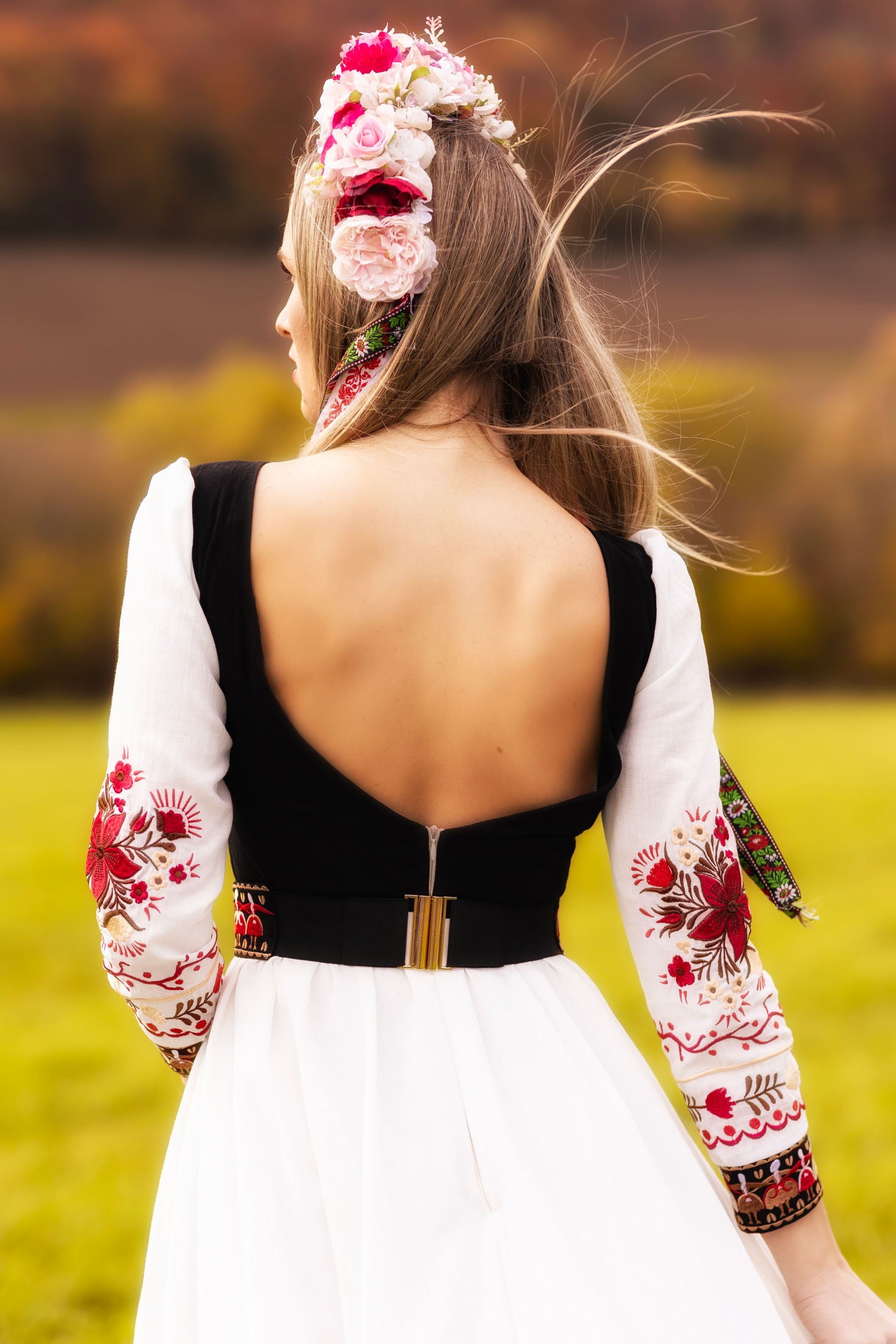 Vyšívané šaty Pozdišovská karička