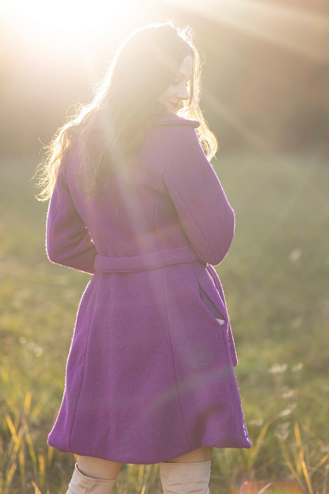 Fialový vyšívaný kabát Slavianka