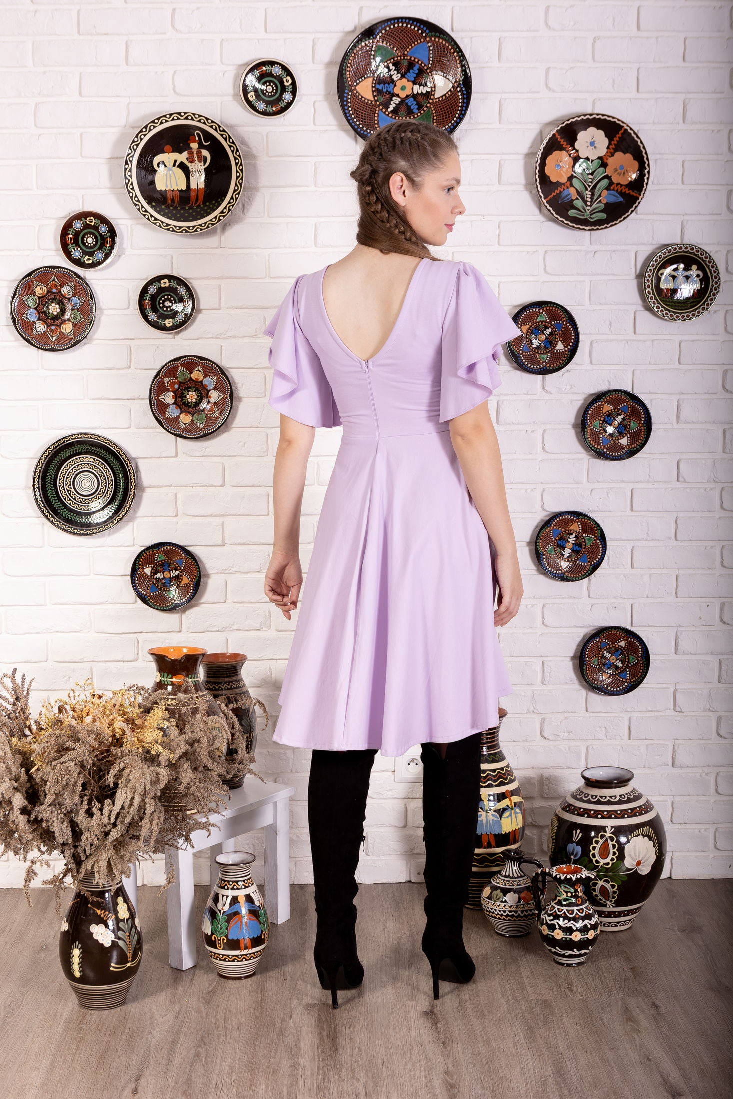 Fialové vyšívané šaty Pozdišovská karička