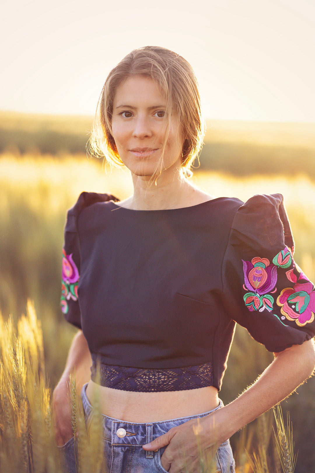 Modrý crop top Solčanská