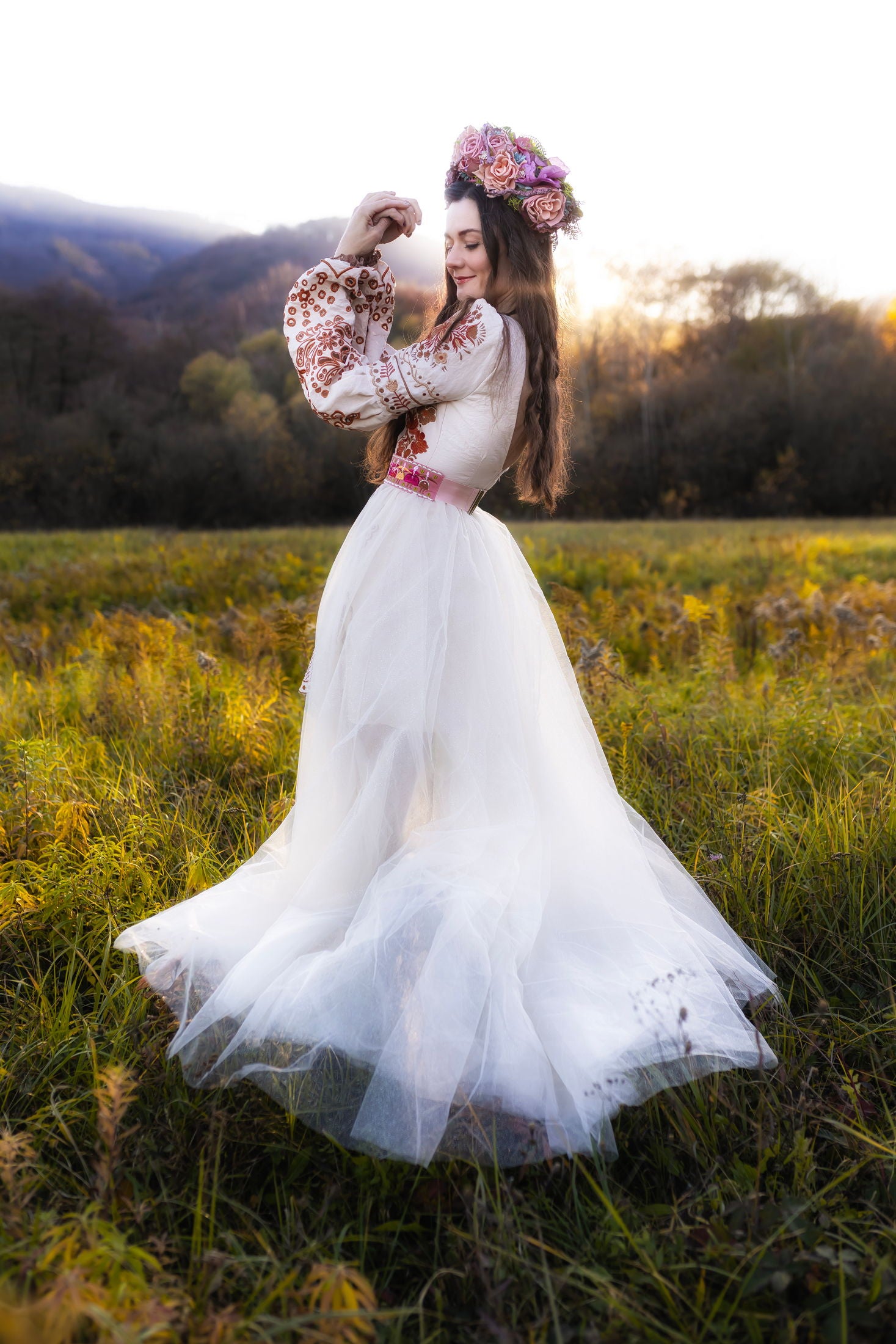 Šaty s vlečkou Pozdišovská karička