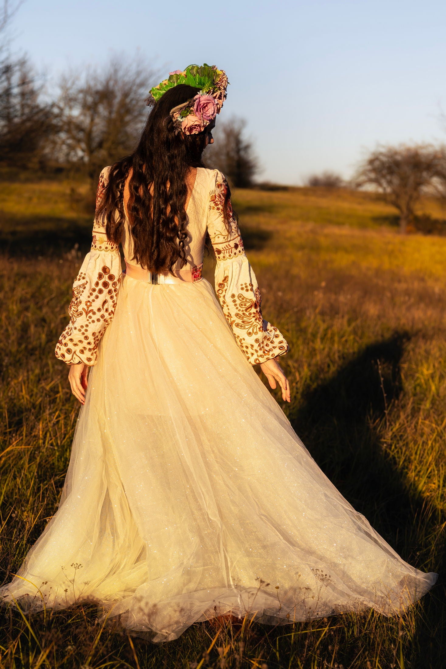 Šaty s vlečkou Pozdišovská karička