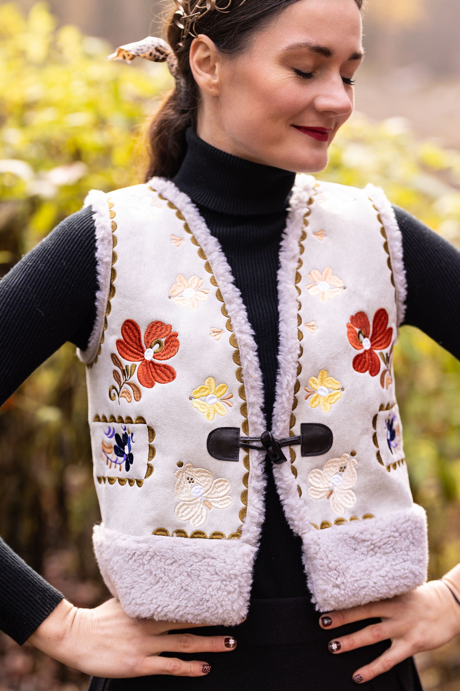 Vyšívaná vesta Pozdišovská karička