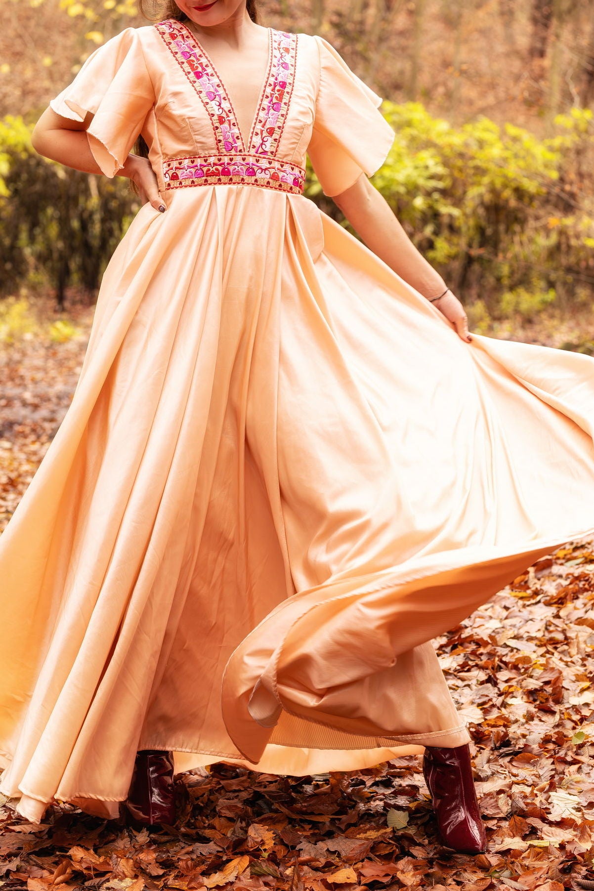 Ružové taftové šaty Pozdišovská karička