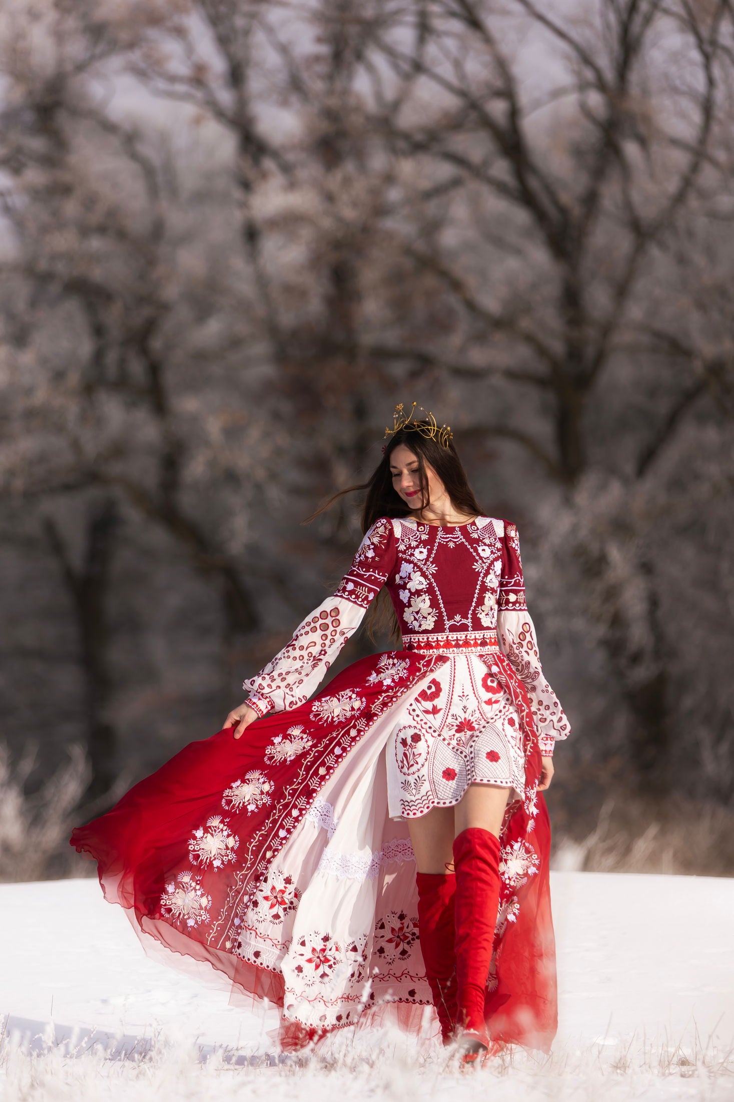 Šaty s vlečkou Pozdišovská karička