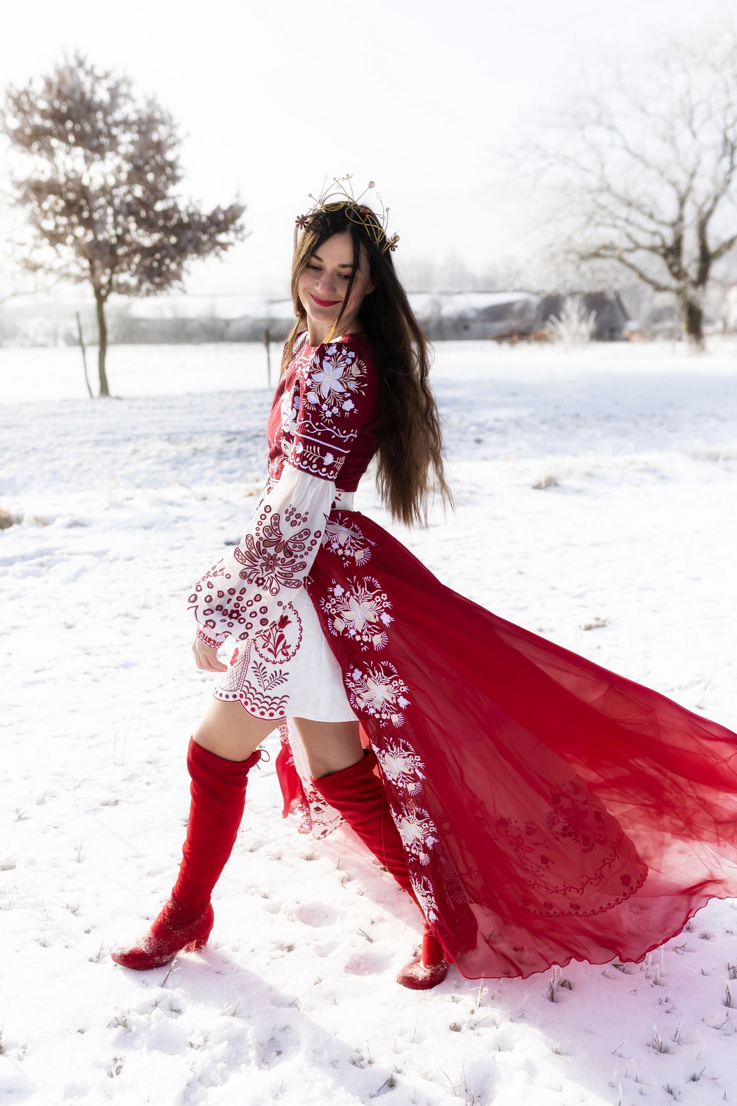 Šaty s vlečkou Pozdišovská karička