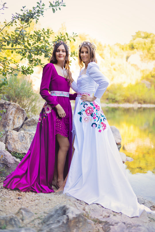 Saténová vlečka Kvety Senohradu