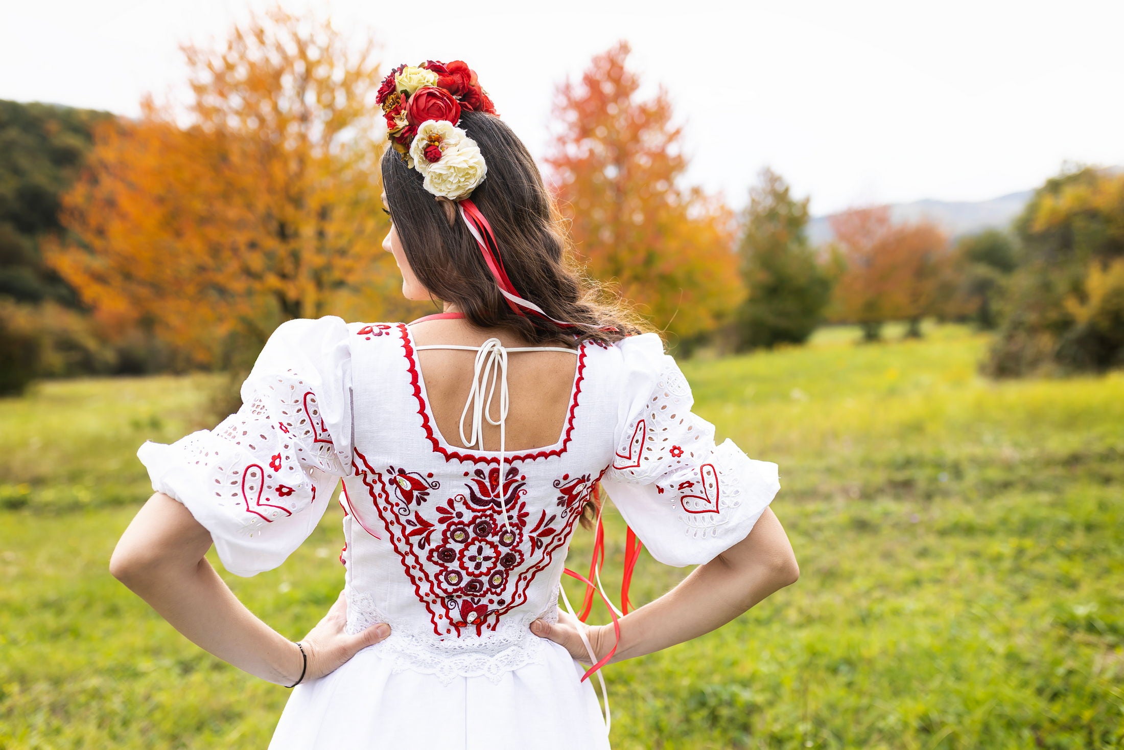 Ručne vyšívaná vesta Ábelová