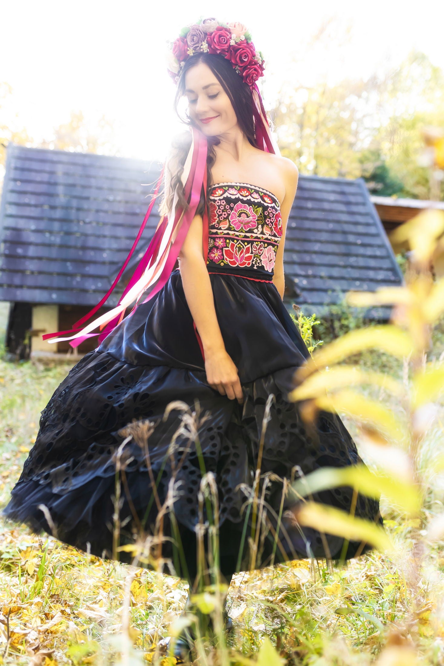 Čierny crop top Hrochoťské opasky