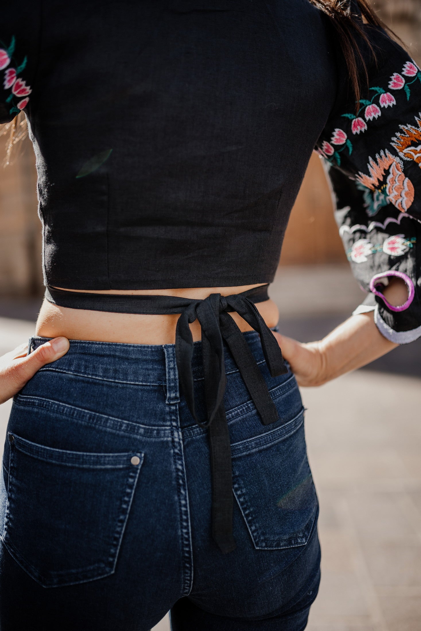 Zavinovací crop top Z Vernára