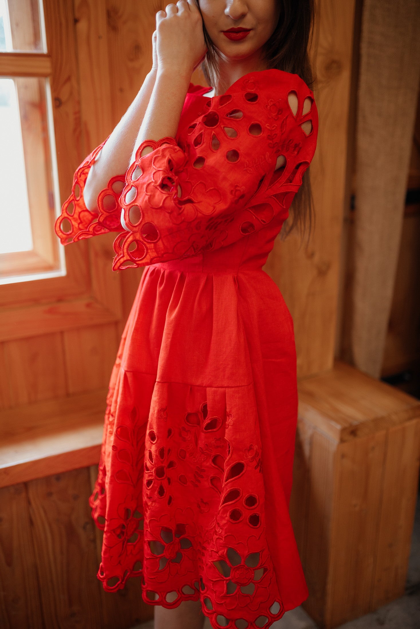 Ľanové madeirové šaty Sága krásy