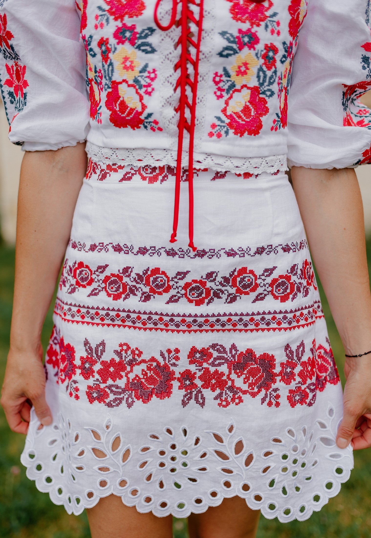 Ľanová madeirová sukňa Zámutovské kvety