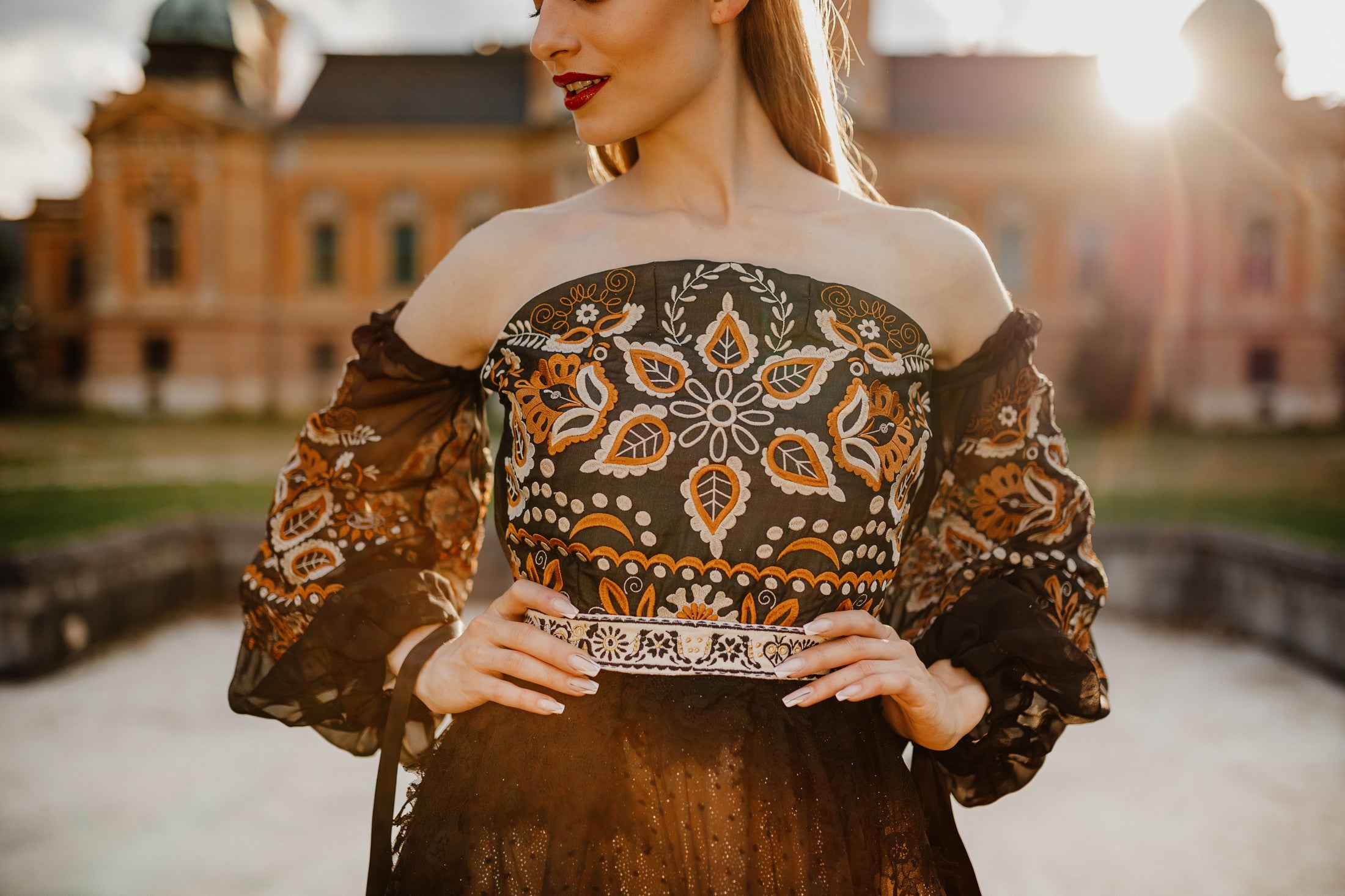 Bodkované tylové šaty Očovianka