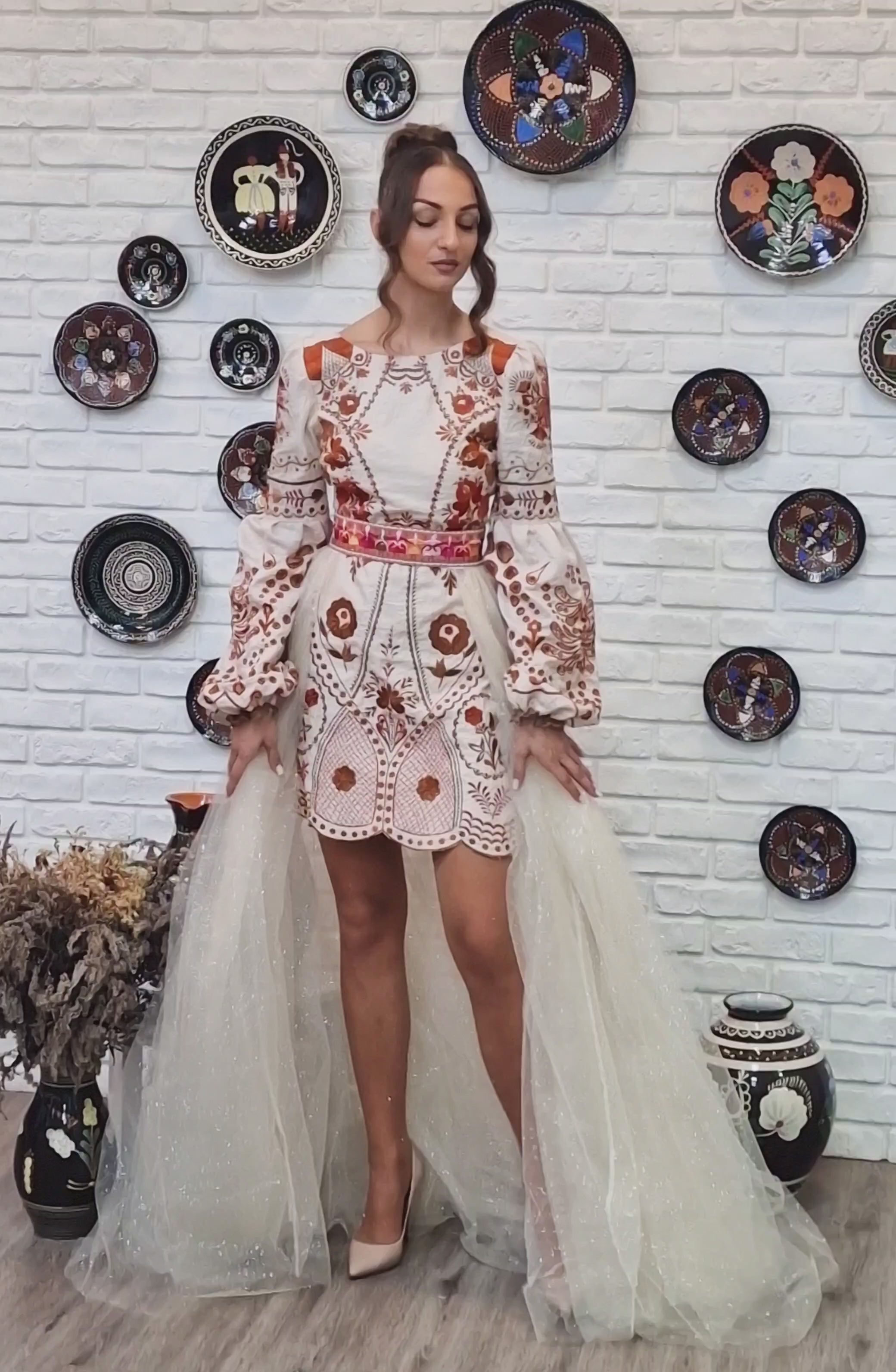 Šaty s vlečkou Pozdišovská karička