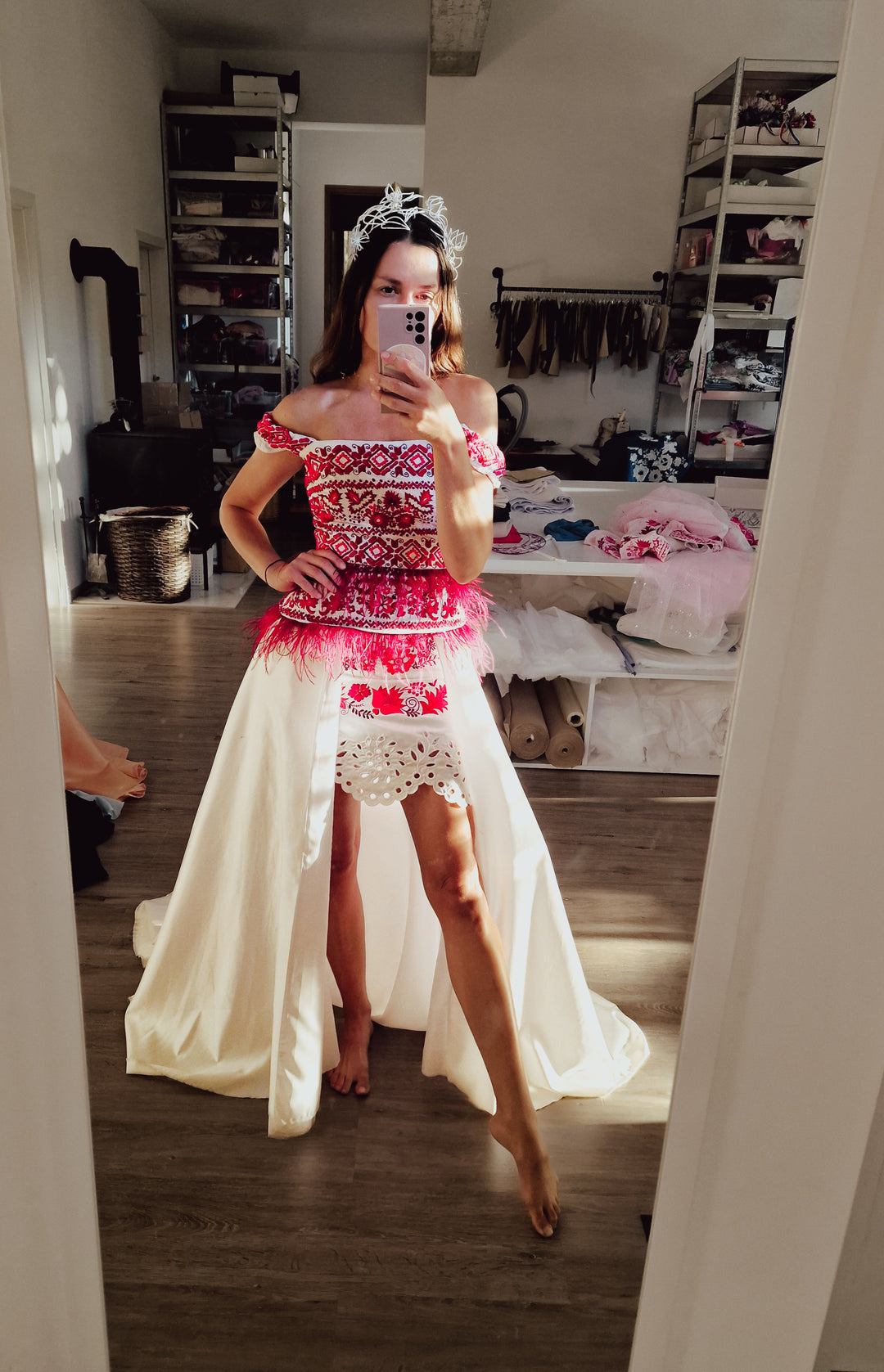 Vyšívaný top Sága krásy