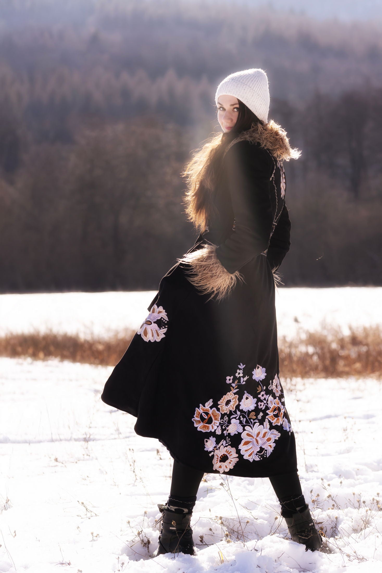 Čierny kabát Kvety Senohradu