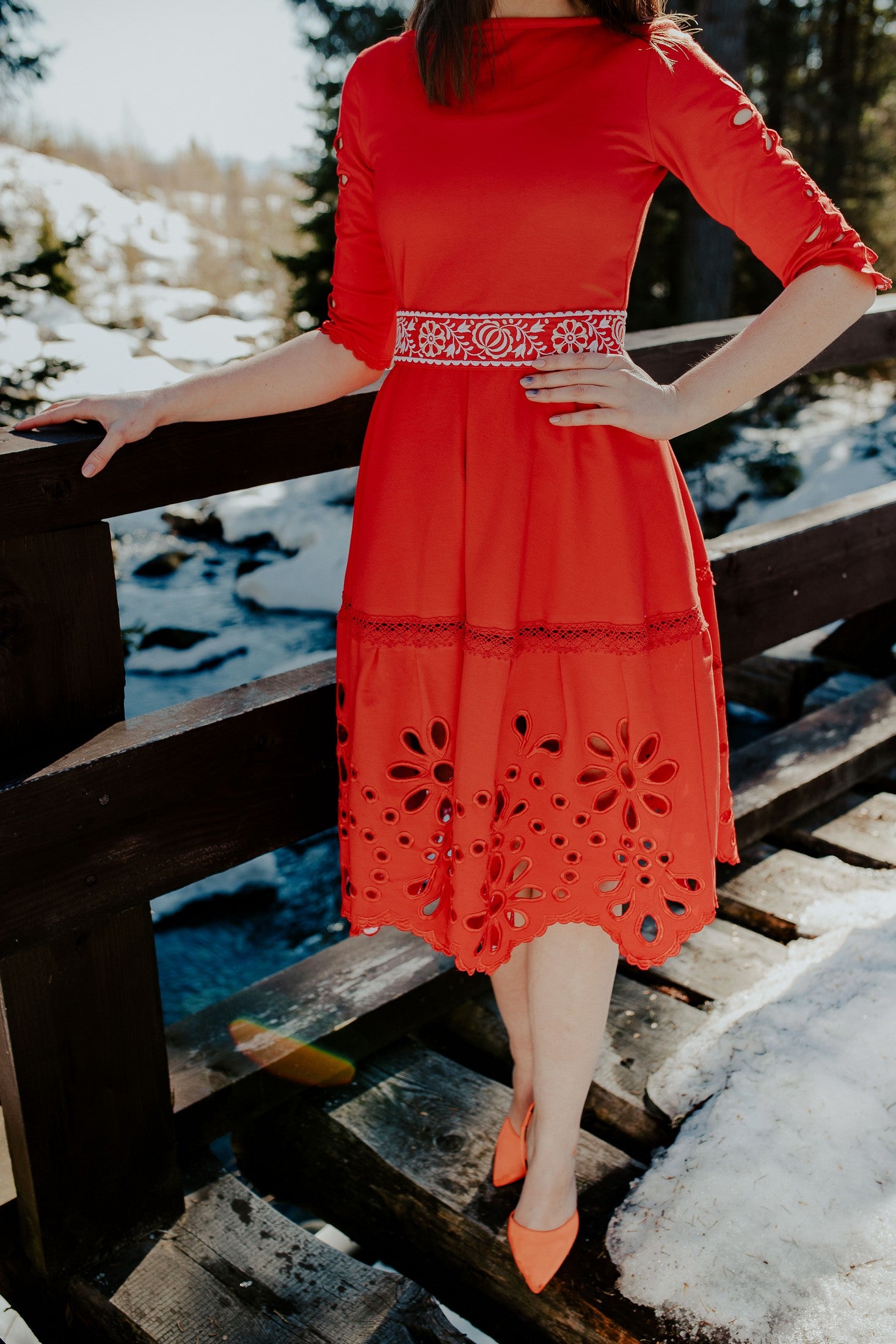 Červené madeirové šaty Očovianka