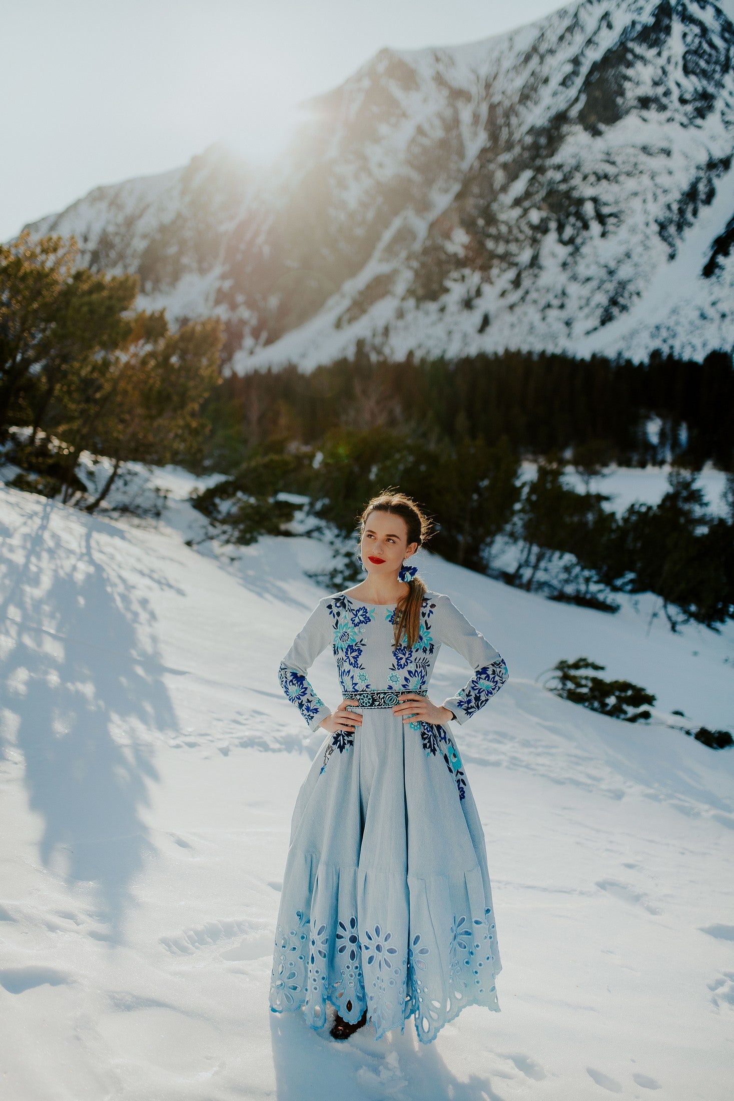Svetlomodré ľanové šaty Očovianka