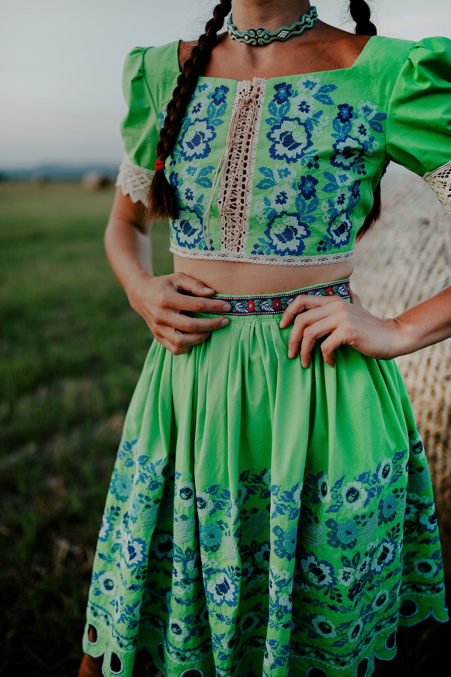 Set crop top a sukňa Zámutovské kvety