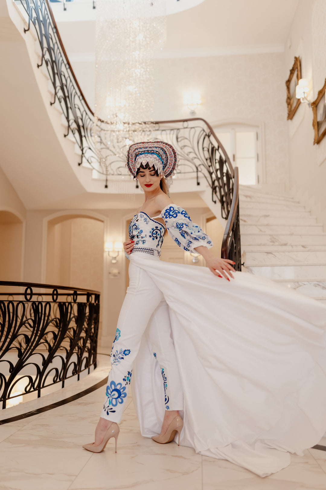 Vyšívaný crop top Tekov